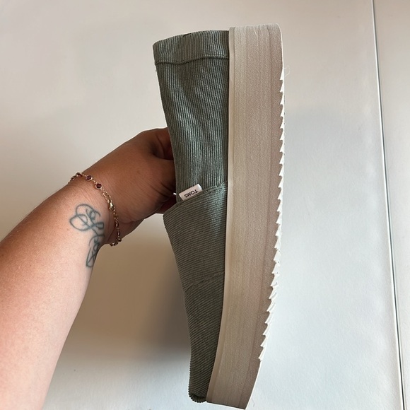 TOMS -‎ Sage green corduroy slip on canvas shoes, 8 main image 7